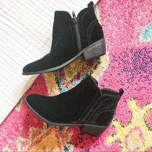 G by Guess Velvet Black Heeled Zip Up Boots 6
